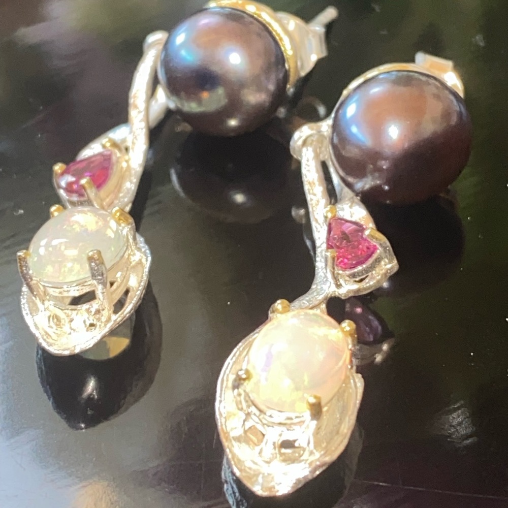 Charming Genuine Black Pearl Ethiopian Opal Earrings
